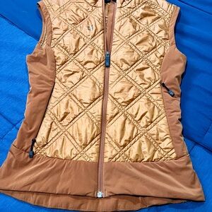 Mountain Force quilted lightweight vest in a gold